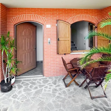 3 Bedroom Cozy In Apartamento